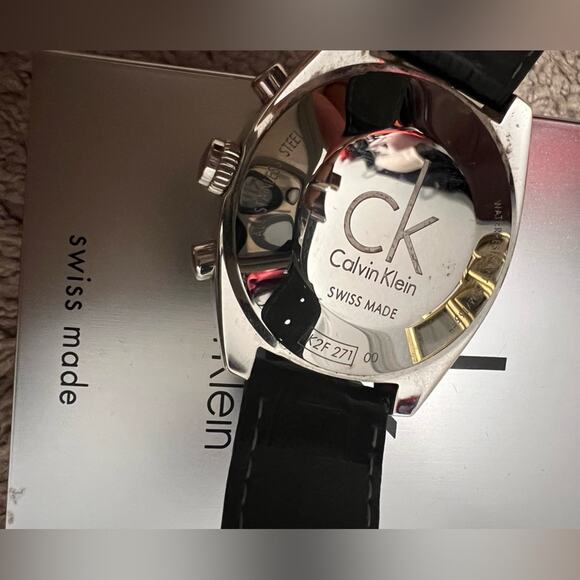 CALVIN KLEIN Swiss Made K2F 271 Quartz Men's Wrist Watch - Picture 2 of 5